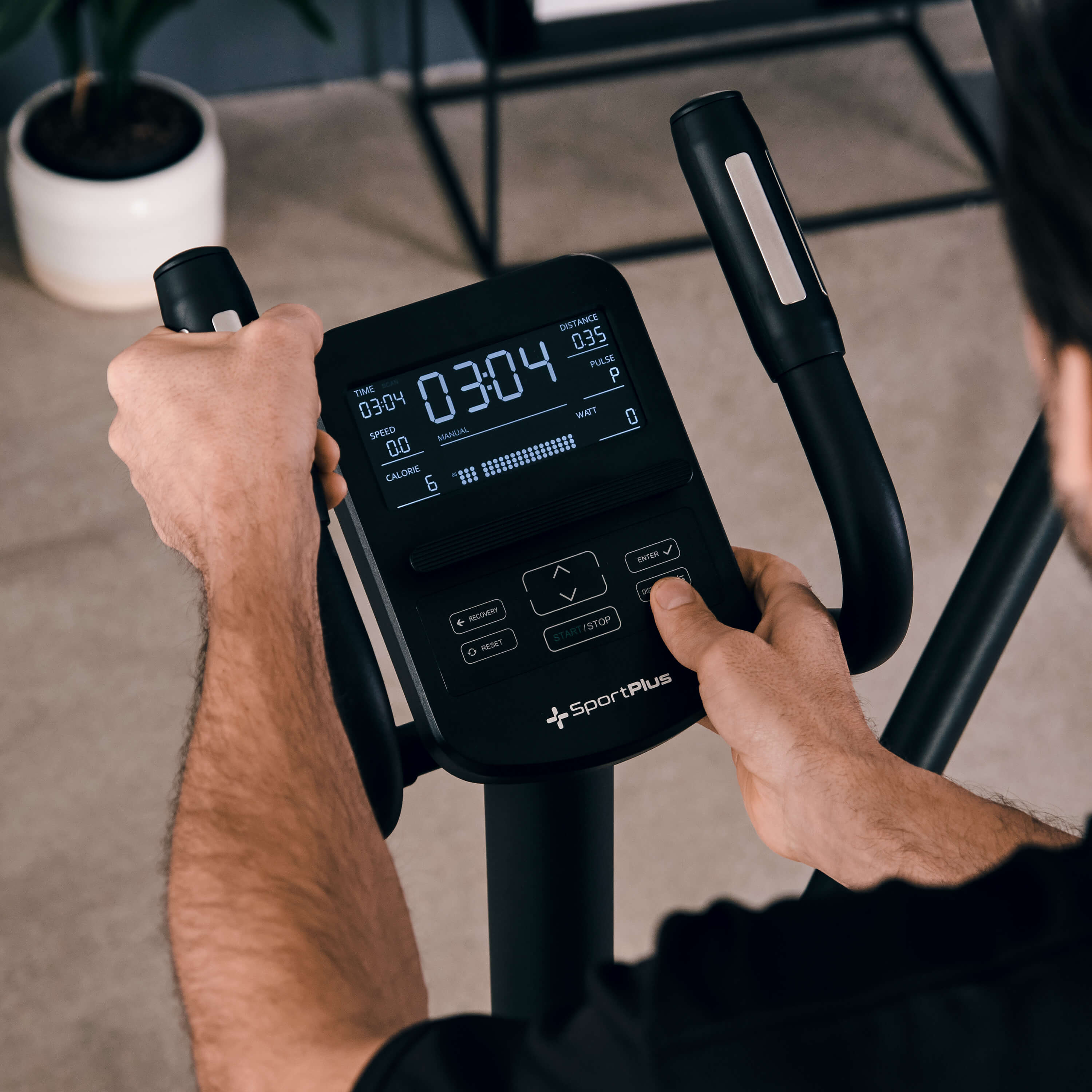 sporprotplus.comsign_Crosstrainer_Display_Tablethalterung_SP-ET-9910-IE